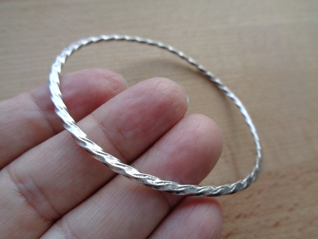 zilveren gedraaide slavenarmband [056], Sieraden, Tassen en Uiterlijk, Verzenden, Zo goed als nieuw, Zilver, Zilver
