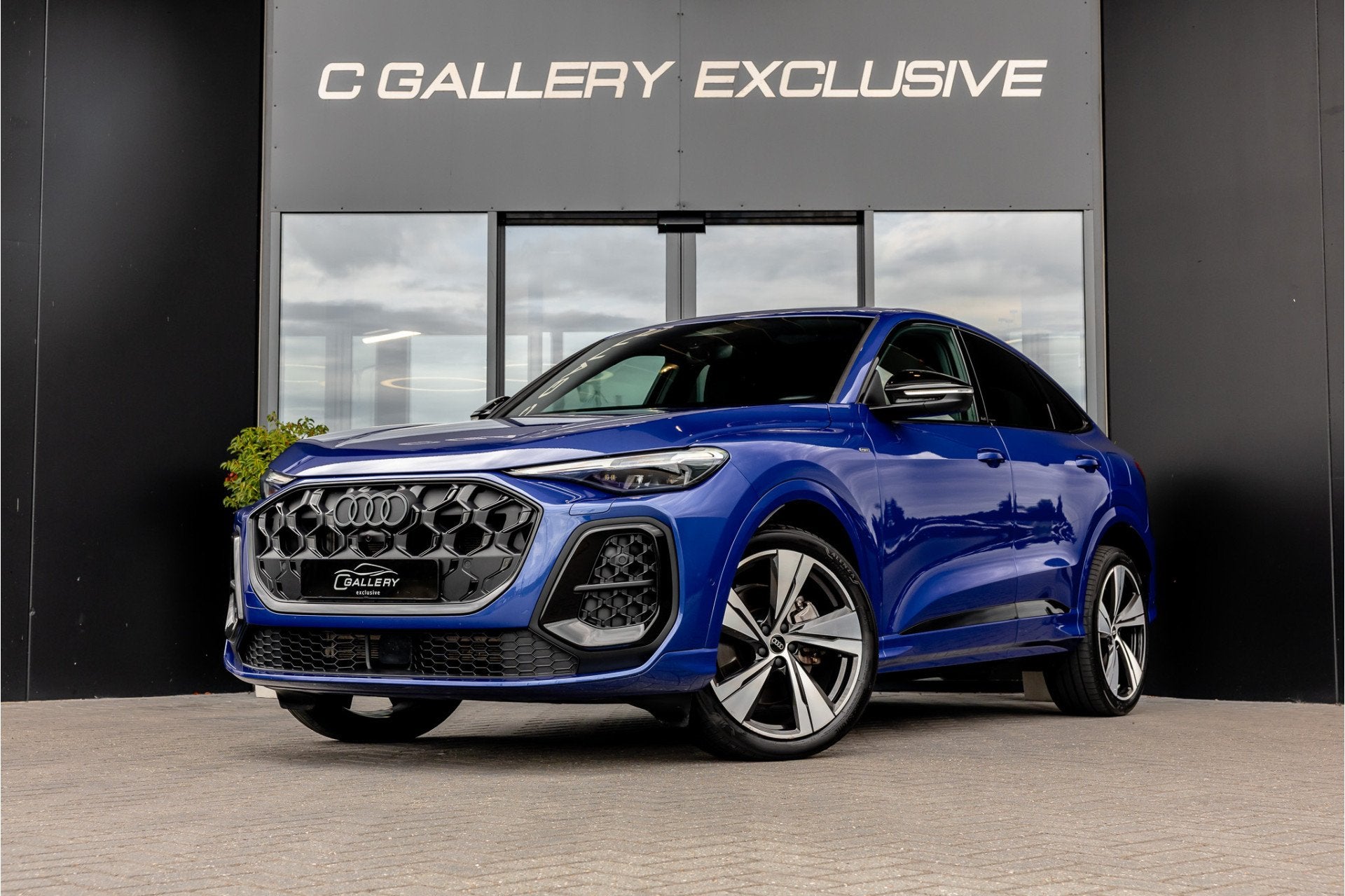 Audi Q5 2.0 TFSI e-hybrid quattro S edition - S Line | Panor, Auto's, Audi, Automaat, Gebruikt, Zwart, 4 cilinders