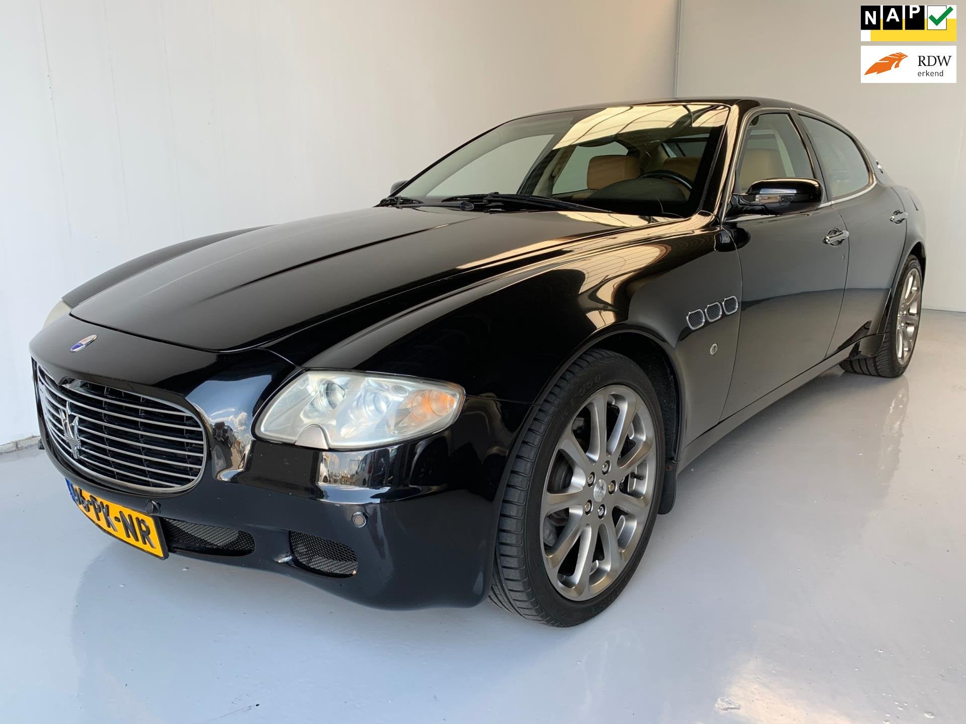 Maserati Quattroporte 4.2 Duo Select 134.000km NAP Navi Leer, Auto's, Automaat, Gebruikt, Zwart, Bedrijf