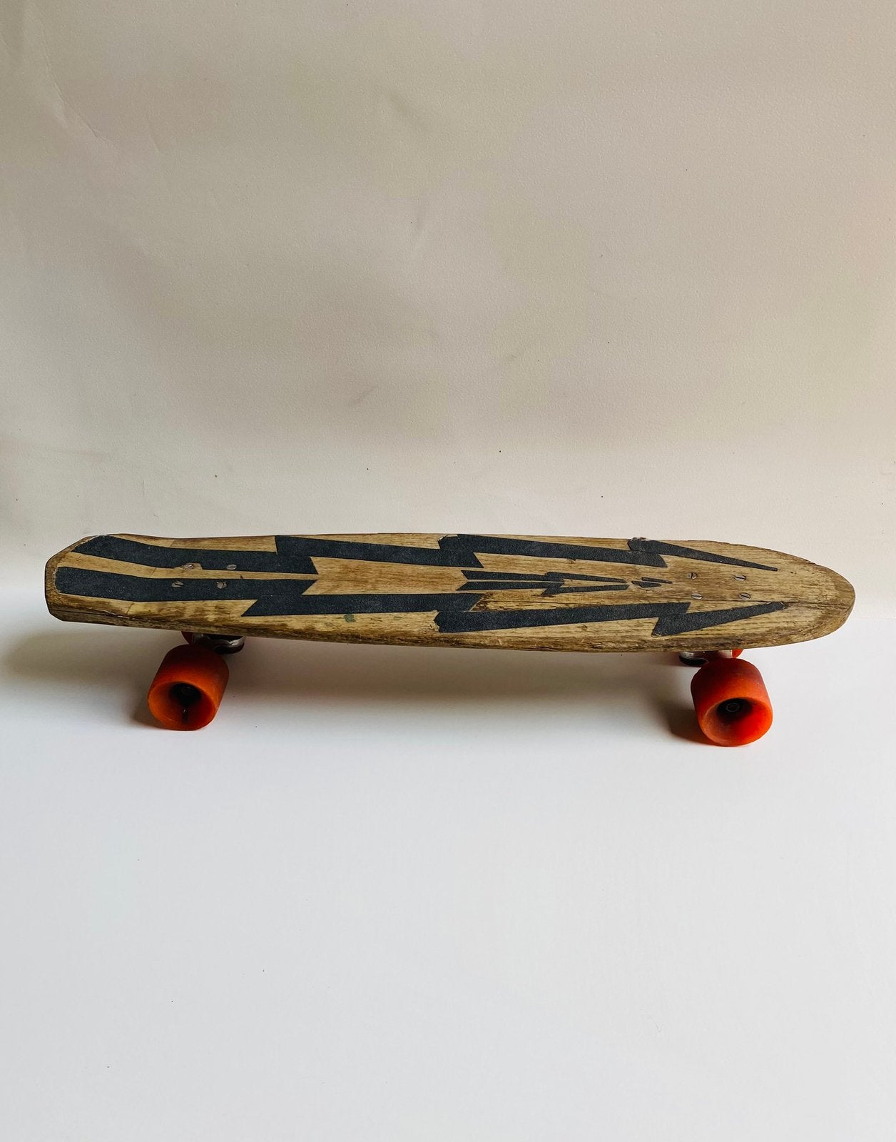 Jaren 60 houten skateboard , ACS-500 trucks, Gebruikt, Onbekend, Ophalen of Verzenden, Onbekend