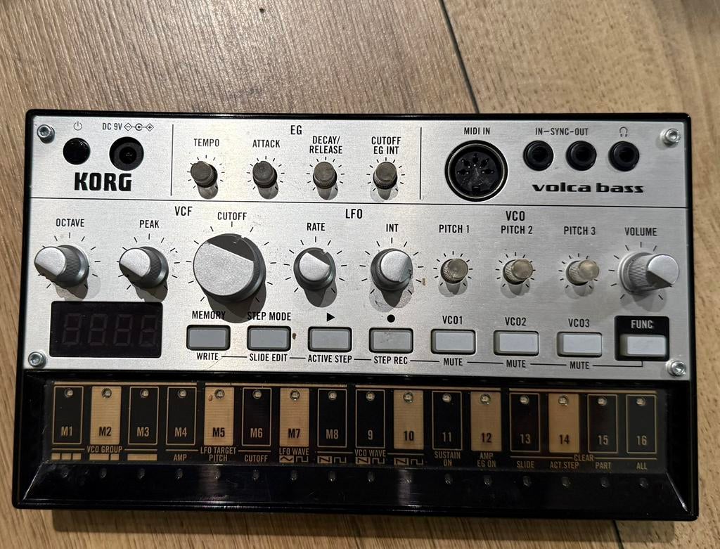 Korg Volca Bass, Korg Volca Semple, Muziek en Instrumenten, Ophalen of Verzenden, Zo goed als nieuw, Overige aantallen, Korg