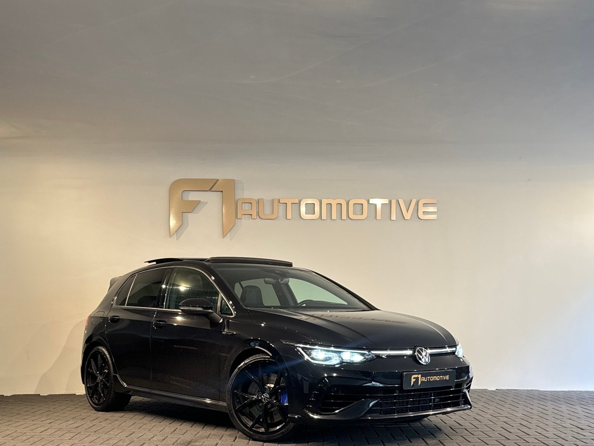 Volkswagen Golf 2.0 TSI R 4Motion Pano|H/K|HuD|Stoelventilat, Gebruikt, Euro 6, 4 cilinders, 320 pk