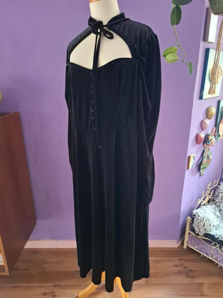 Zwarte fluwelen jurk in Gotic stijl, maat 3XL, Ophalen of Verzenden