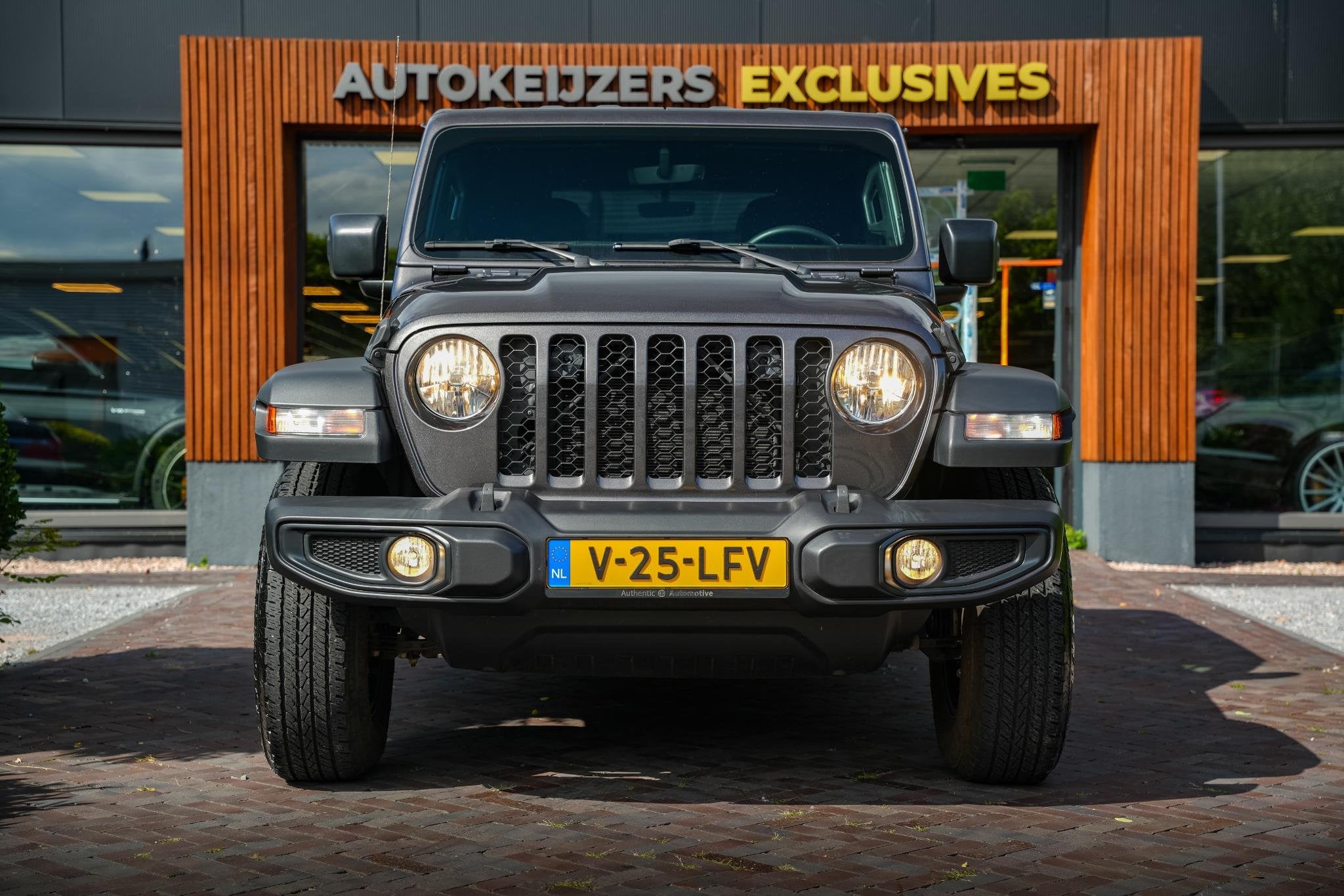 Jeep Gladiator Sport 3.6 V6 Grijs Kenteken Camera Cruise Car, Gebruikt, Bedrijf, Vierwielaandrijving, 2 stoelen