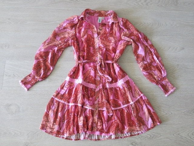 YAS jurk maat XS, Ophalen of Verzenden, Zo goed als nieuw, Knielengte, Roze