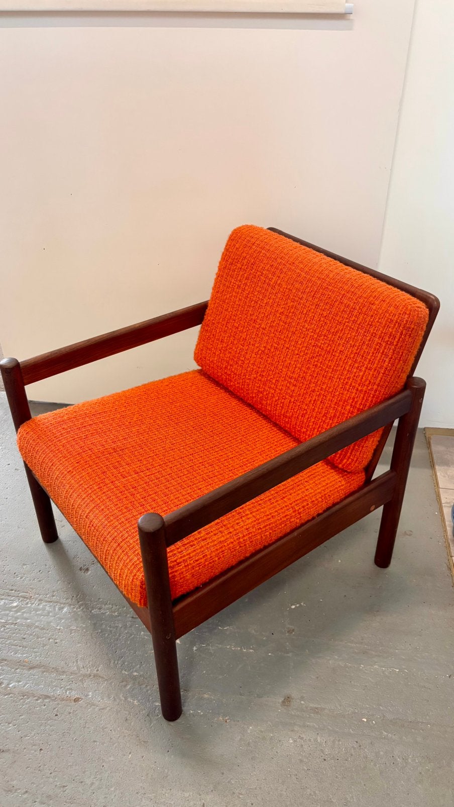 Vintage Teak  Design Fauteuil Oranje, Huis en Inrichting, Fauteuils, Ophalen, Gebruikt, ., 75 tot 100 cm