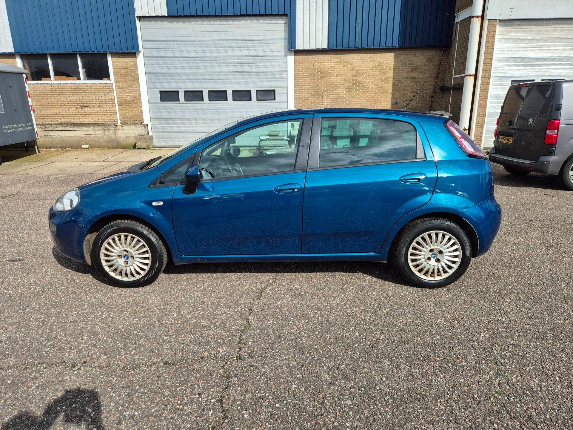 Fiat Punto Evo 1.2 Pop, km stand 97327/goed onderhouden, Auto's, Fiat, Voorwielaandrijving, 4 cilinders, Bedrijf, Handgeschakeld