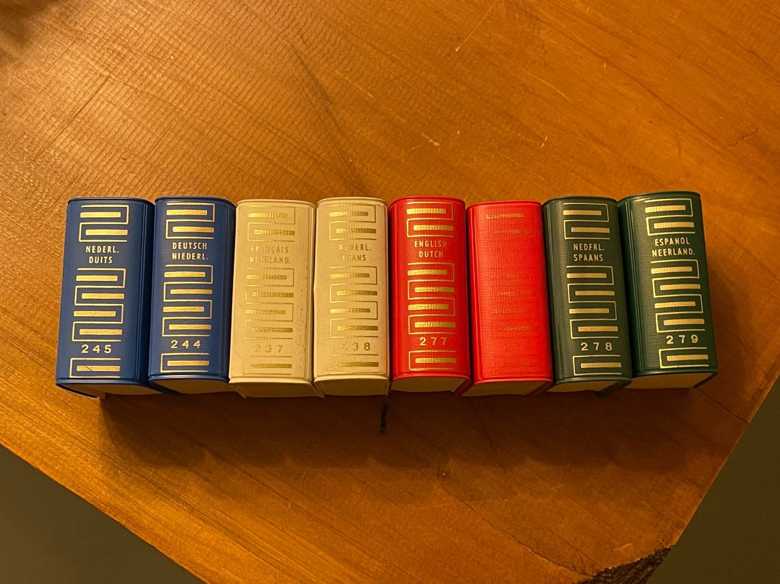 8 Langenscheidts Lilliput woordenboekjes, Ophalen of Verzenden, Zo goed als nieuw, Overige uitgevers