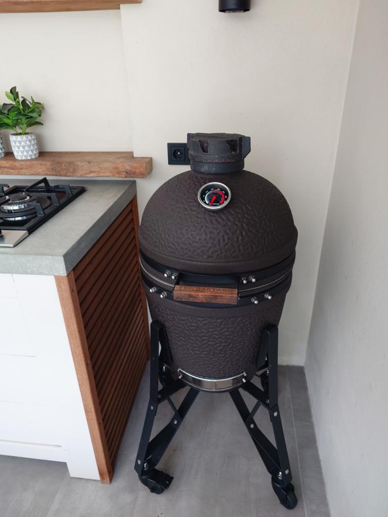 Kamado BBQ - The Bastard Urban Medium, Tuin en Terras, Houtskoolbarbecues, Ophalen of Verzenden, Zo goed als nieuw, The Bastard