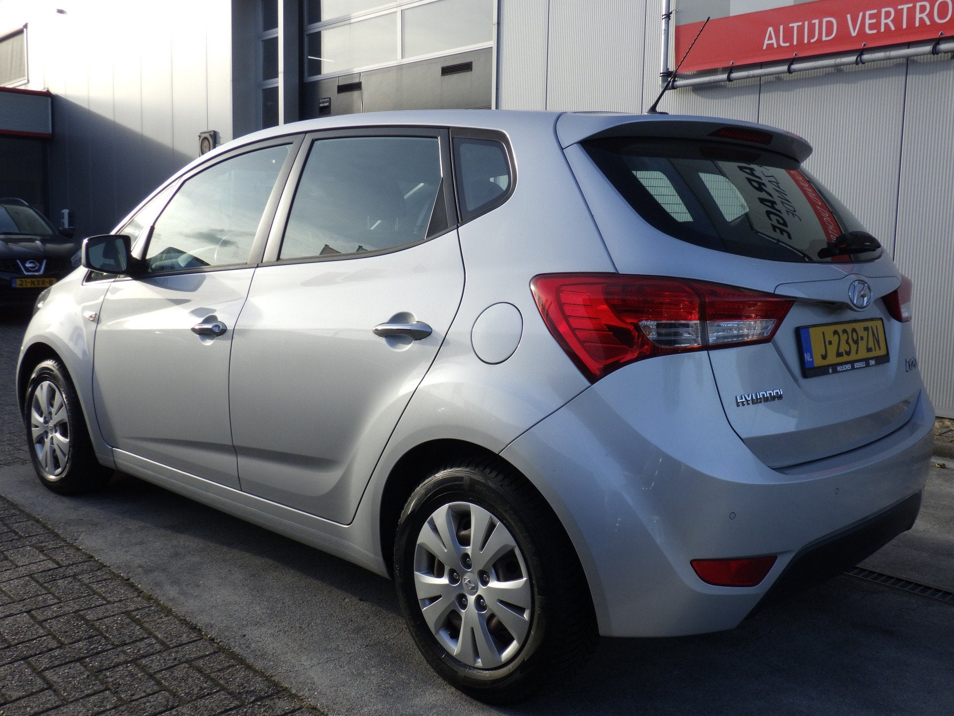 Hyundai ix20 1.6i Automaat i-Vision, Airco, Hoge Instap!, Auto's, Euro 5, 4 cilinders, Automatische klimaatregeling, Bedrijf