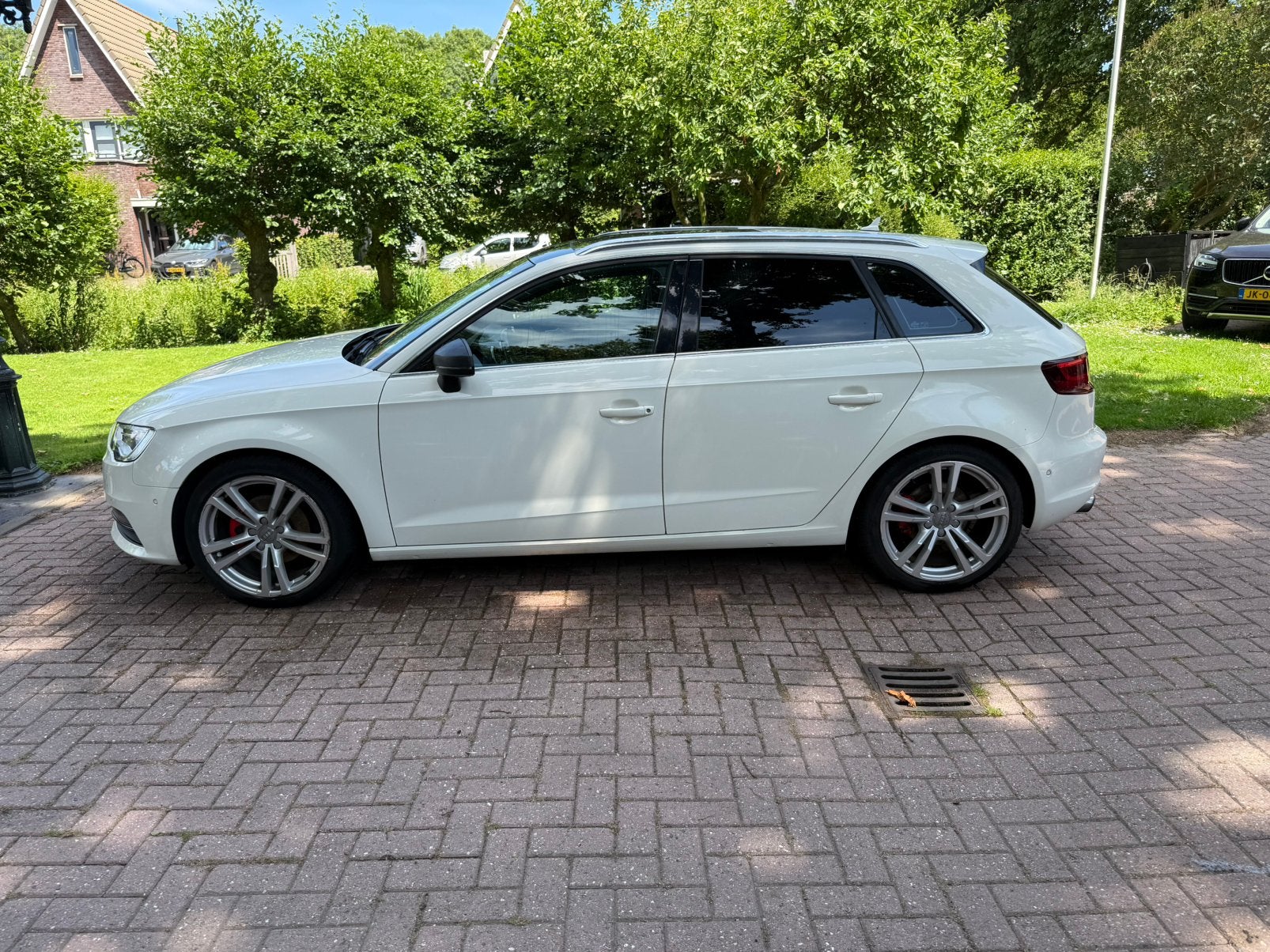 Audi A3 1.4 Tfsi 122pk 2013 Wit , pano dak ,zwart leer, Auto's, Audi, Voorwielaandrijving, 4 cilinders, 1395 cc, 19 km/l