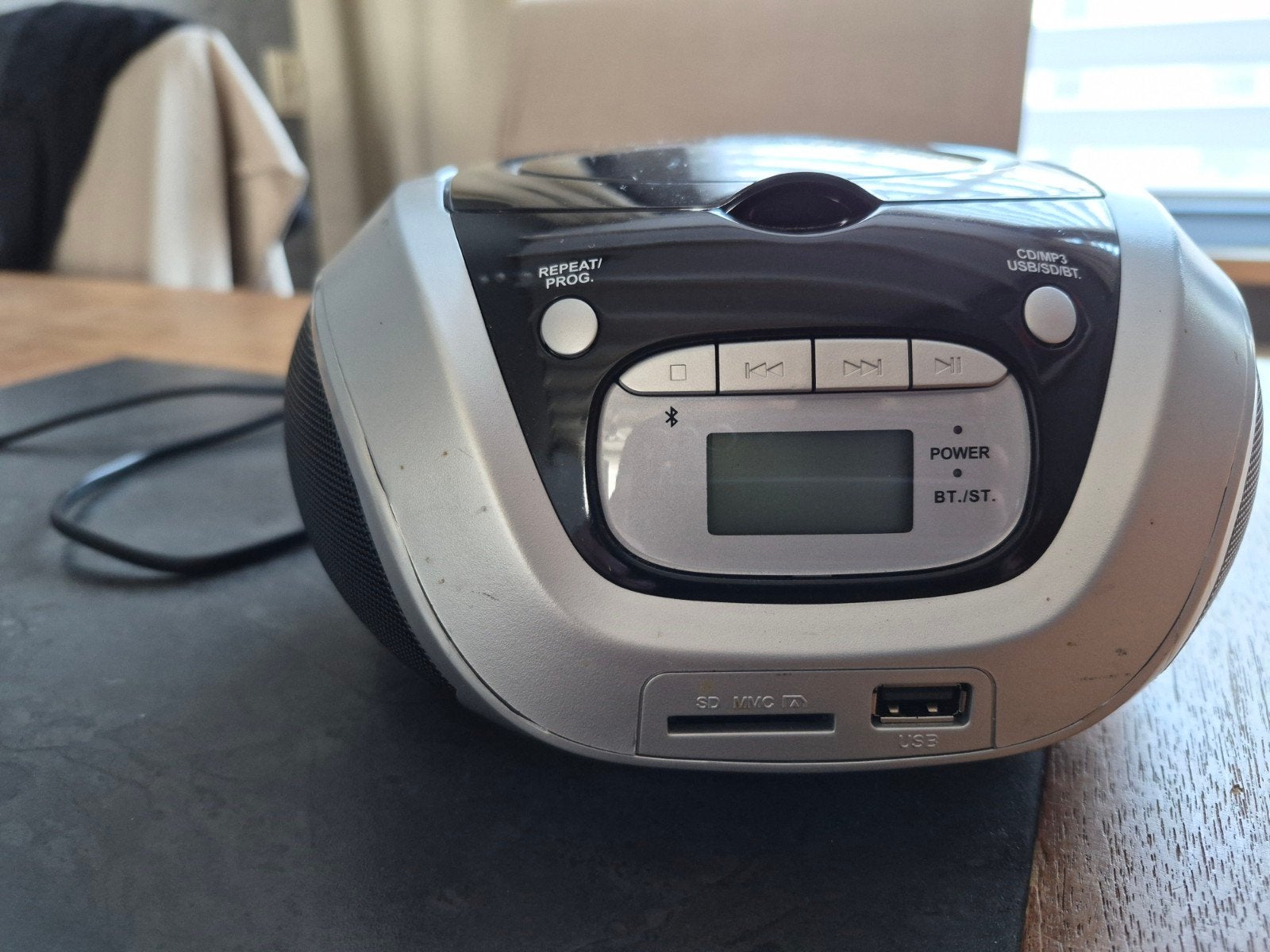 Lenco CD/MP3/Bluetooth radio met USB/SD, Ophalen