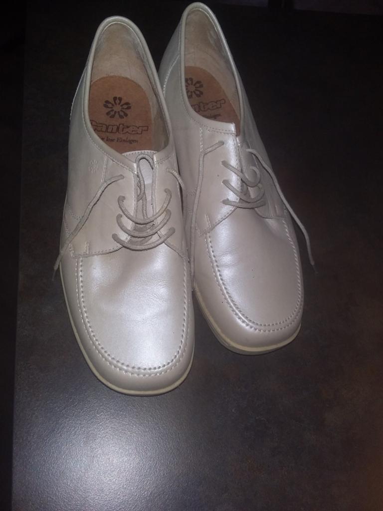 Ganter dames schoenen creme zgan, Kleding | Dames, Schoenen, Ophalen of Verzenden, Zo goed als nieuw, Beige, Sneakers of Gympen