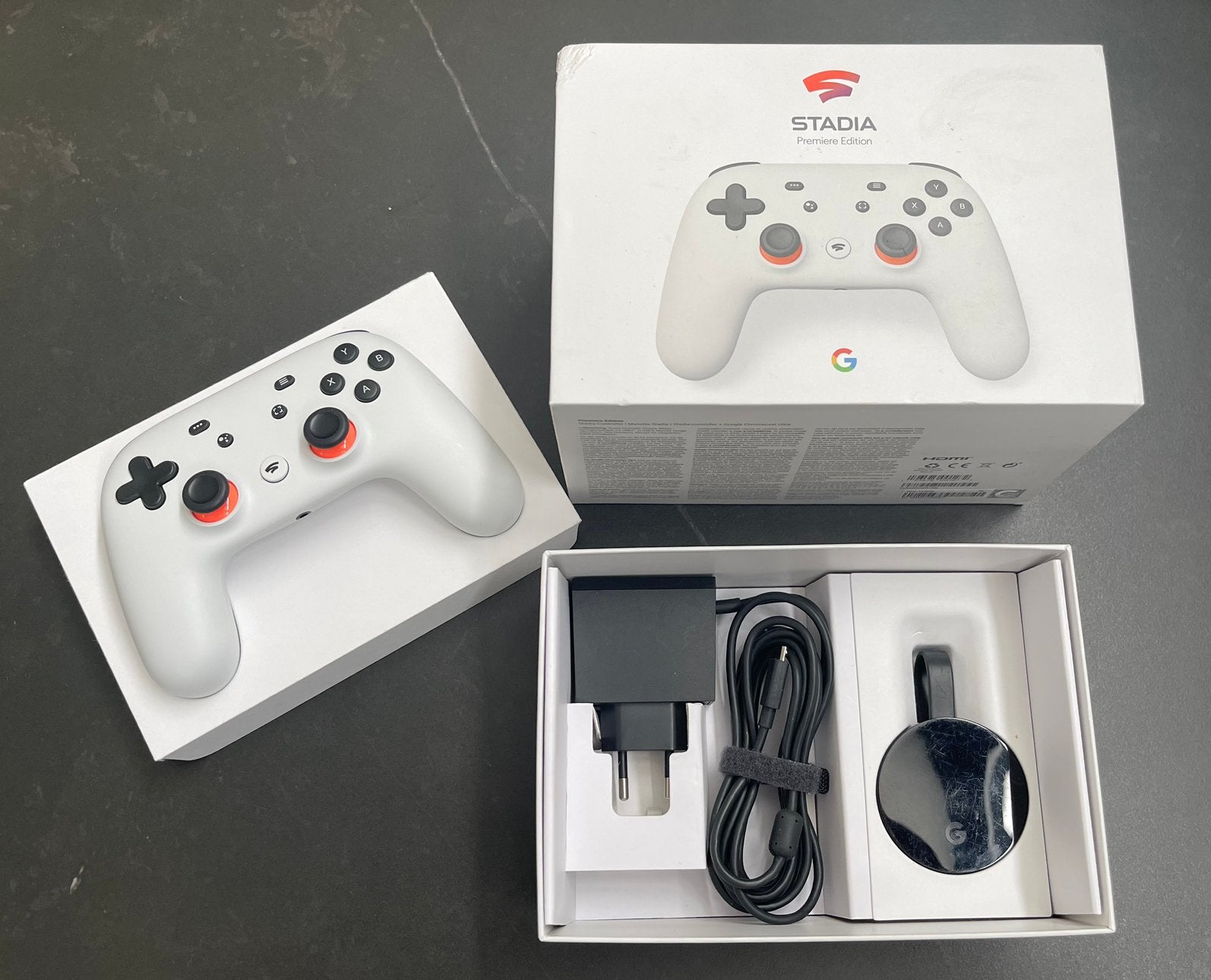 Google Chromecast Ultra, netwerk en Stadiacontroller, Ophalen of Verzenden, Zo goed als nieuw