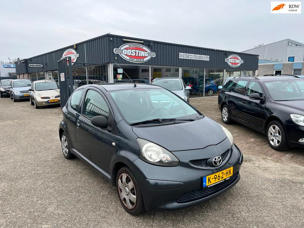 Toyota Aygo 1.0-12V(st-bekr,bj06,3drs,1399,-), Voorwielaandrijving, Stof, Gebruikt, Zwart