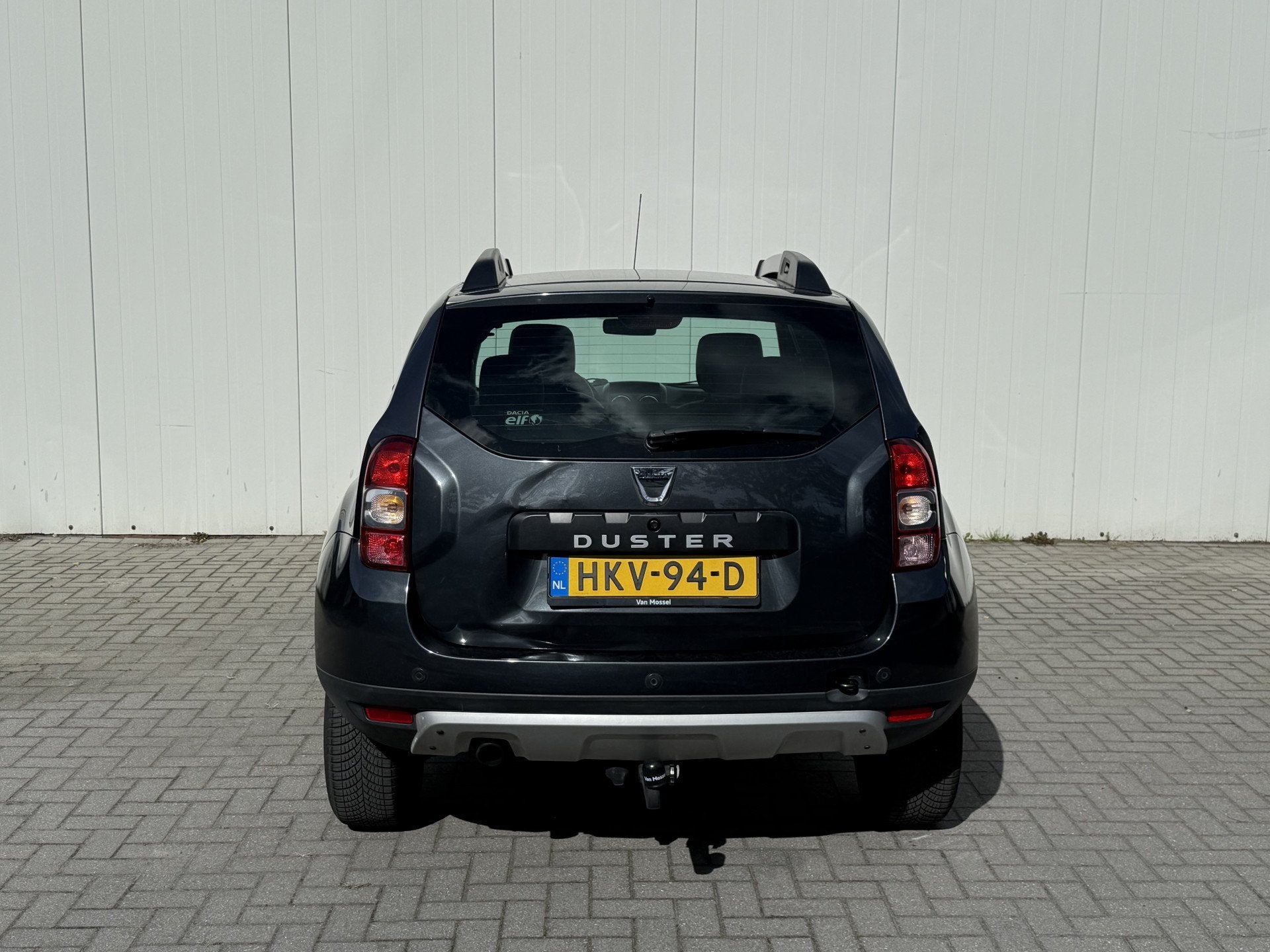 Dacia Duster 1.2 TCe 4x2 Prestige Clima - Leder - Navigatie, Auto's, Voorwielaandrijving, Gebruikt, Duster, 635 kg