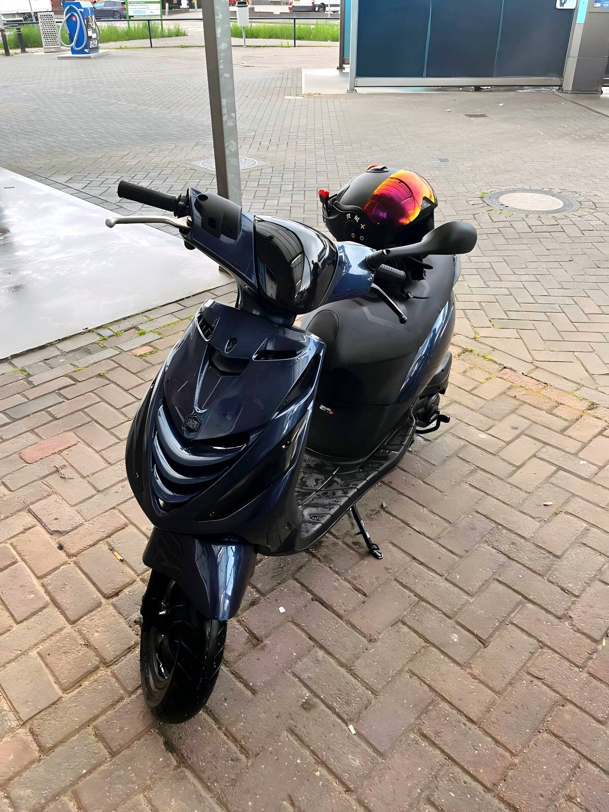 Piaggio zip te ruil geen wok met alle papieren, Ophalen of Verzenden, Zo goed als nieuw, Benzine, Zip