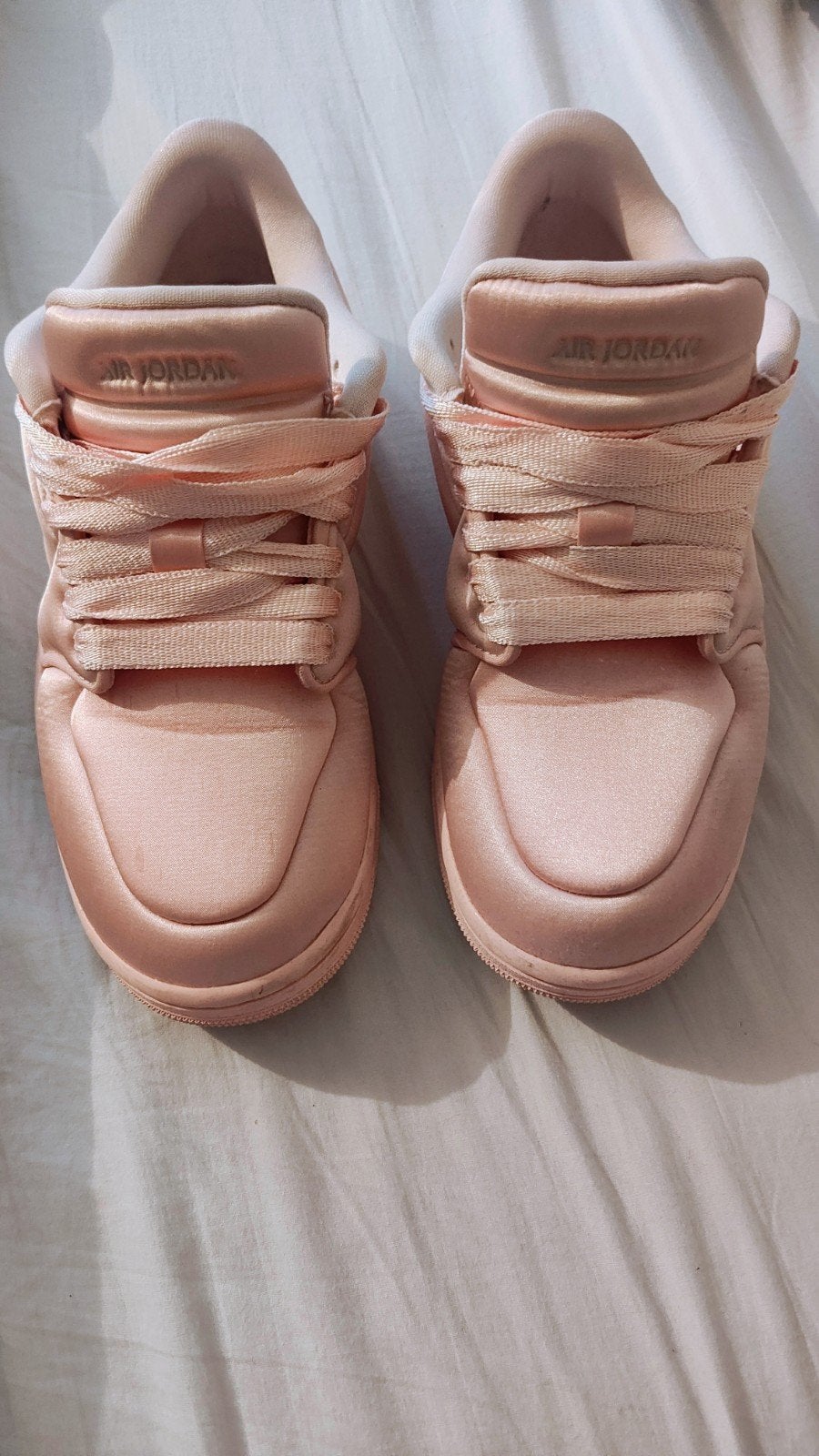 Nike Jordan, Ophalen of Verzenden, Zo goed als nieuw, Roze, Sneakers of Gympen
