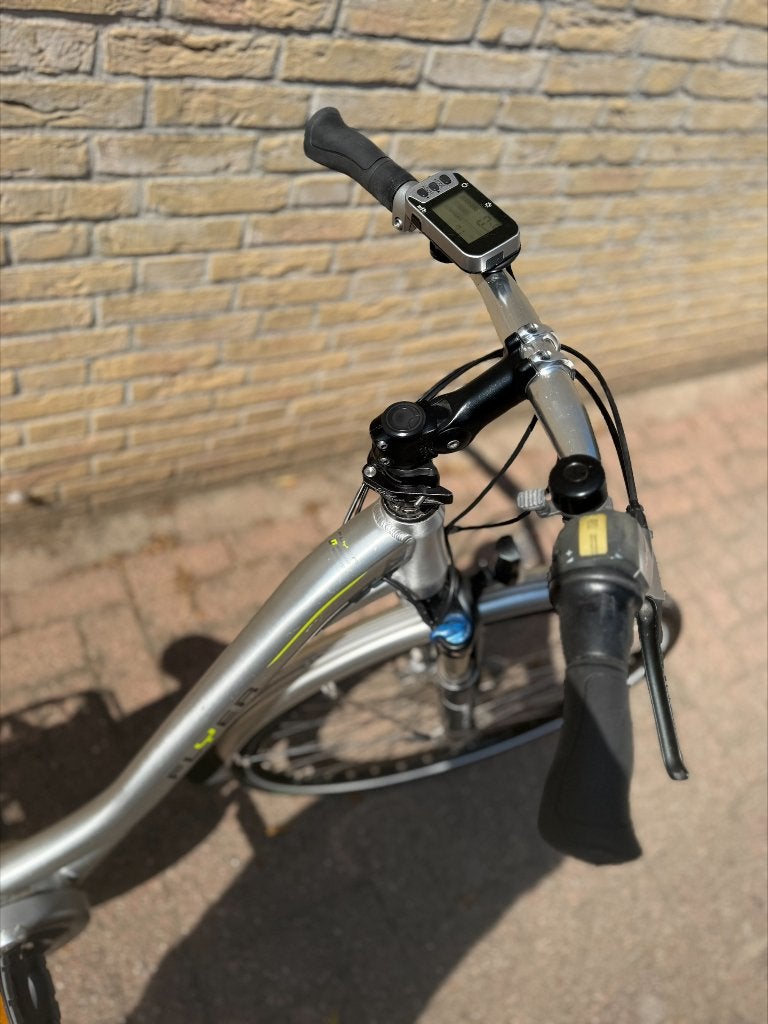 nieuw staat nieuw model flijer midden motor 622 watt accu, Fietsen en Brommers, Zo goed als nieuw, 47 tot 51 cm, 50 km per accu of meer