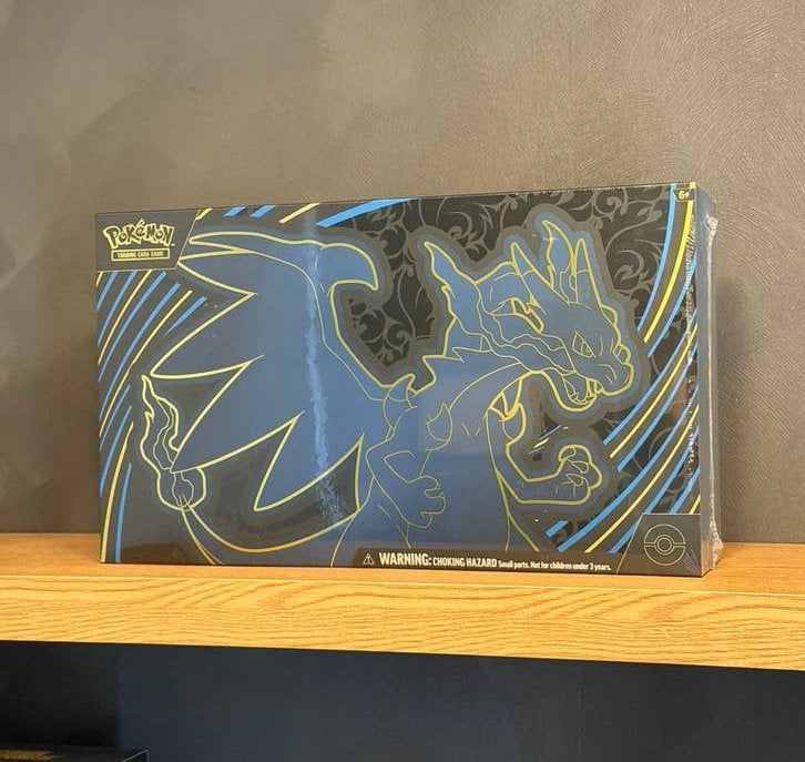 Mega Charizard Ultra Premium Collection, Ophalen of Verzenden, Zo goed als nieuw