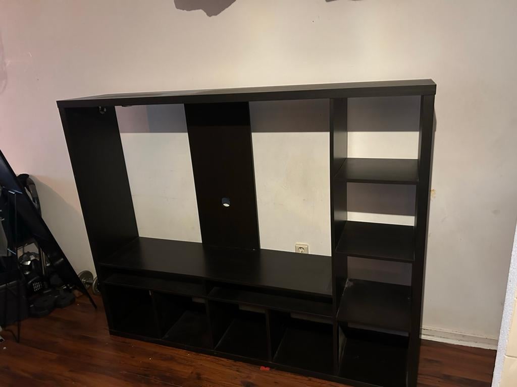 Modern zwart tv-meubel met veel opbergruimte, Huis en Inrichting, Gebruikt, 150 tot 200 cm, Ophalen of Verzenden, Minder dan 100 cm