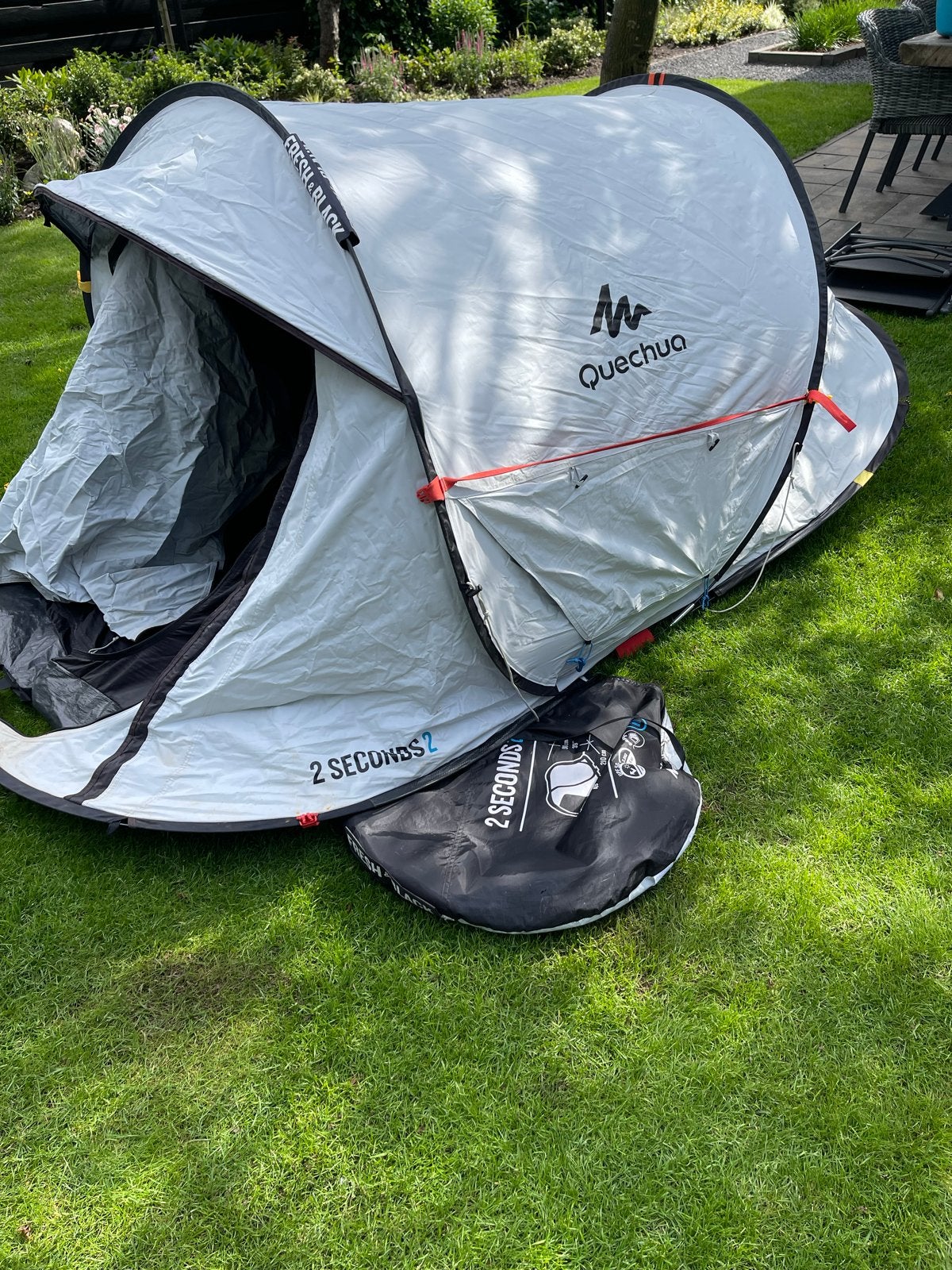 Quechua 2 Seconds 2 Fresh & Black Tent - 2 Persoons, Caravans en Kamperen, Tenten, Ophalen, Gebruikt, Tot en met 2