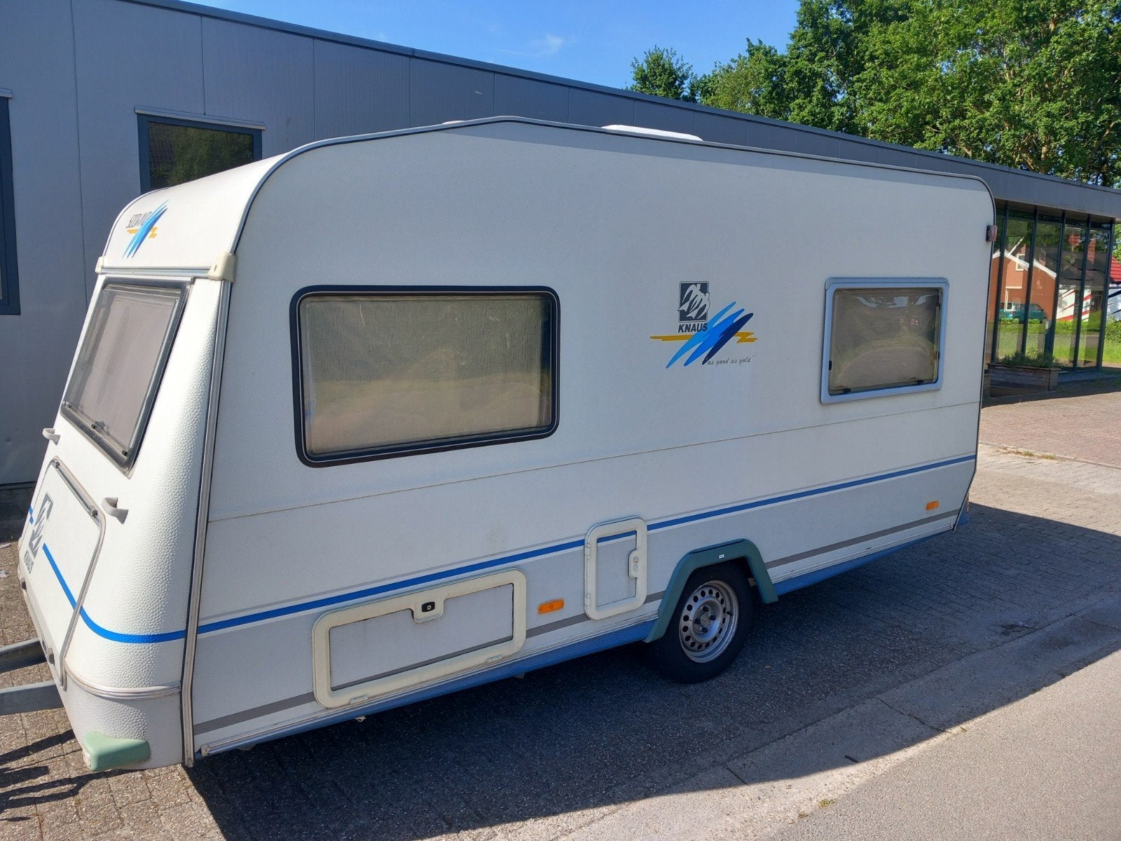 Knaus Sudwind 440 met z.g.a.n. voortent en luifel, Treinzit, Particulier, 5 tot 6 meter, Knaus