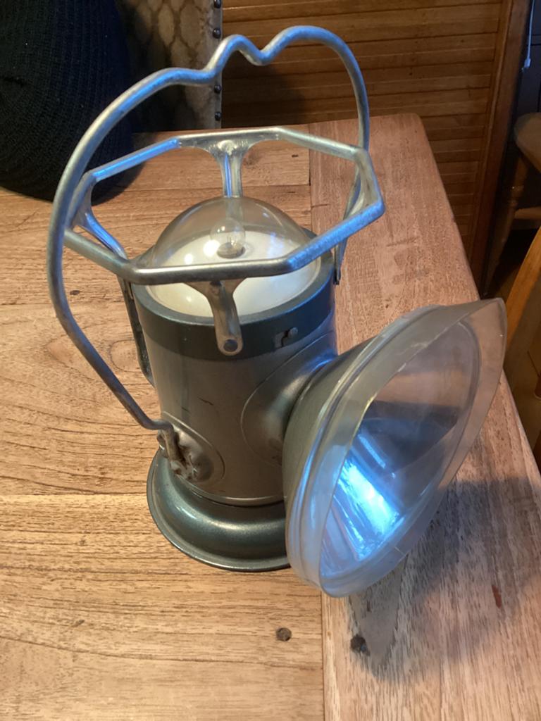 Delta Powerlite lantern, Caravans en Kamperen, Zaklampen, Ophalen of Verzenden, Gebruikt