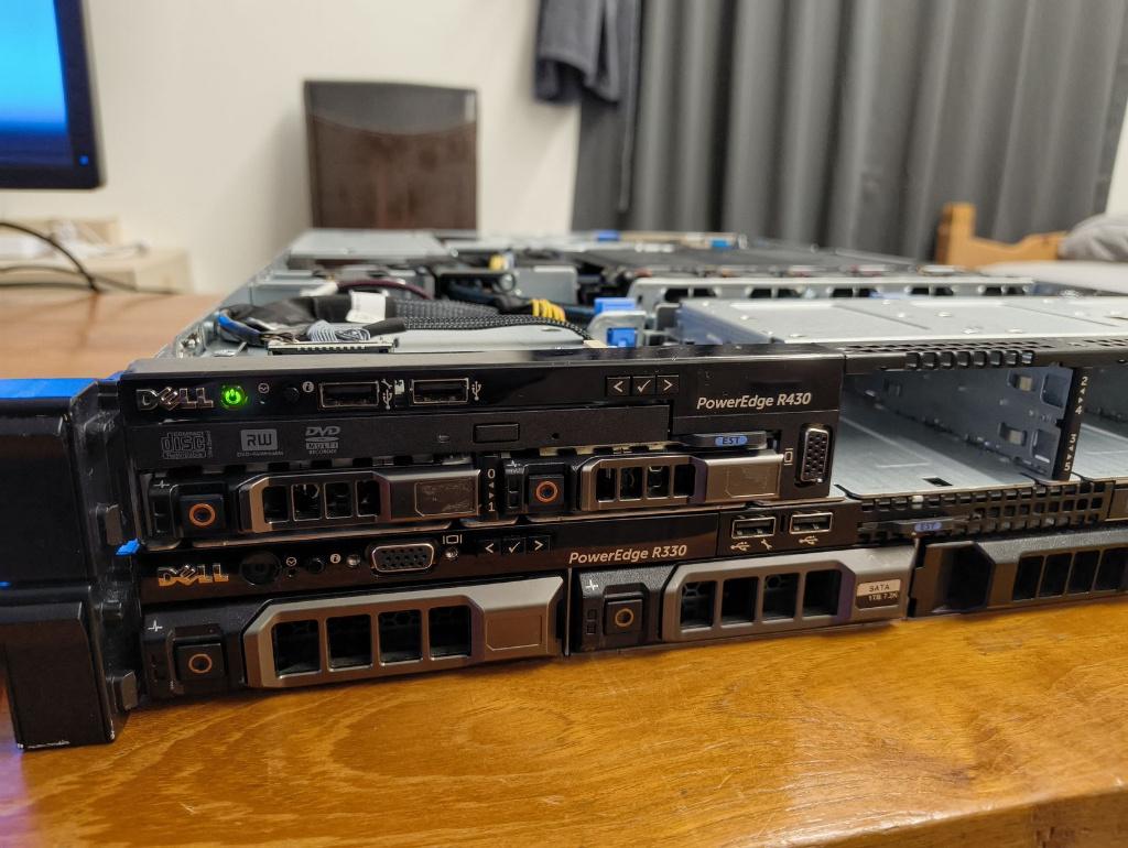 Dell Poweredge R430, Computers en Software, Servers, Zo goed als nieuw, 2 tot 3 Ghz, 16 GB, Hot swappable onderdelen, Ophalen