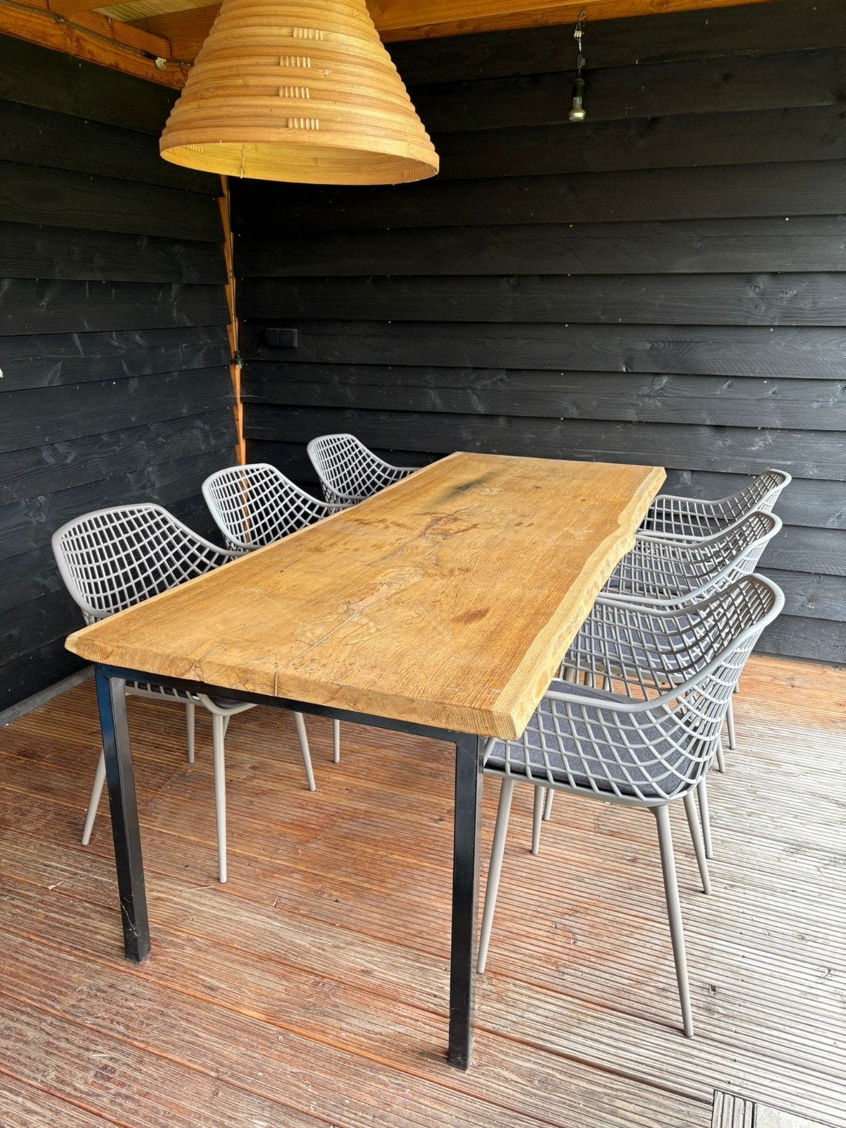 Robuuste tuintafel met houten blad en metalen onderstel, Ophalen, Gebruikt, Rechthoekig, Hout