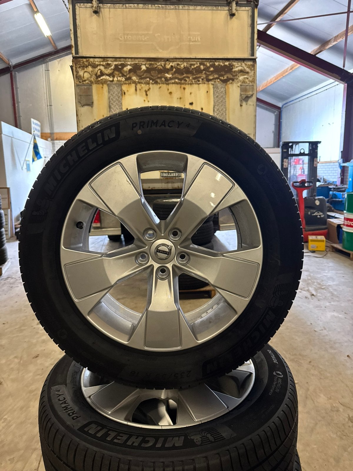 Volvo XC40 18” velgen + NIEUWE Zomerbanden Michelin, Ophalen, 18 inch, Banden en Velgen, Nieuw