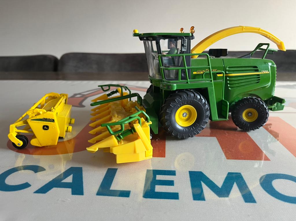John Deere 7500 haksslaar Siku, Hobby en Vrije tijd, Modelauto's | 1:32, Ophalen of Verzenden, Zo goed als nieuw, Tractor of Landbouw