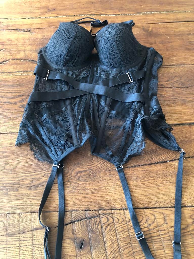 Zwarte kanten lingerie body met jarretels maat S, Ophalen of Verzenden, Zwart, Body of Korset