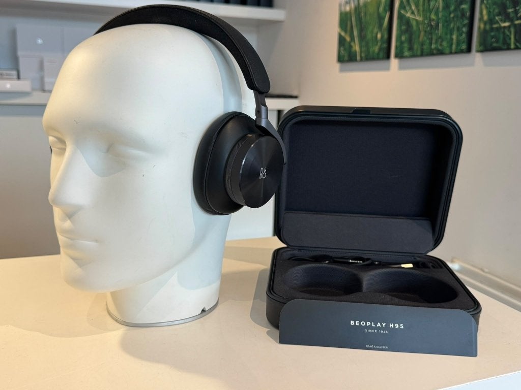 BeoPlay H95 koptelefoon B&O Bang en Olufsen, Info@bang-olufsen.dk, Zo goed als nieuw, Bang & Olufsen, Over-ear