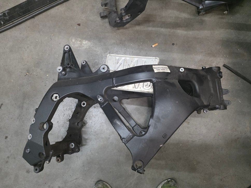 Onderdeel frame honda cbr600rr 2003 met nederlands kenteken, Ophalen, Honda, Honda, Honda