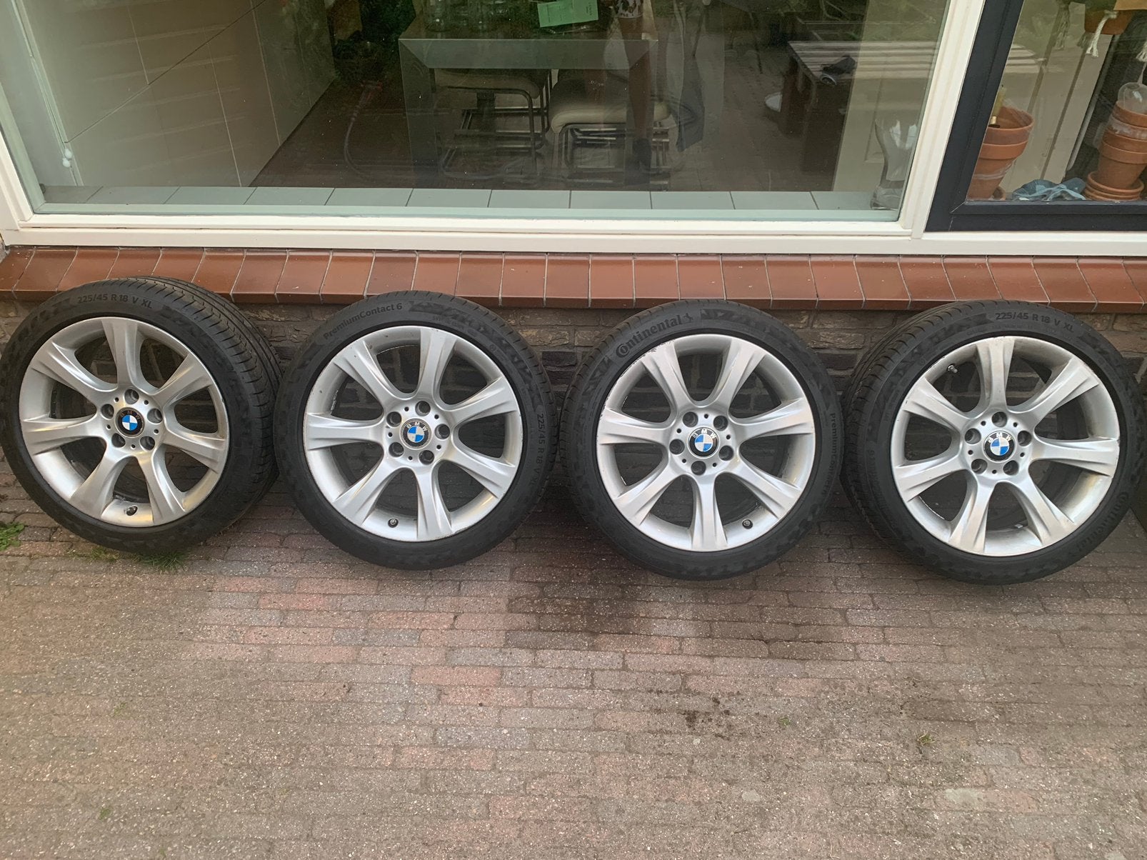 Zomerbanden 225/45-18 Continental - BMW Style 396