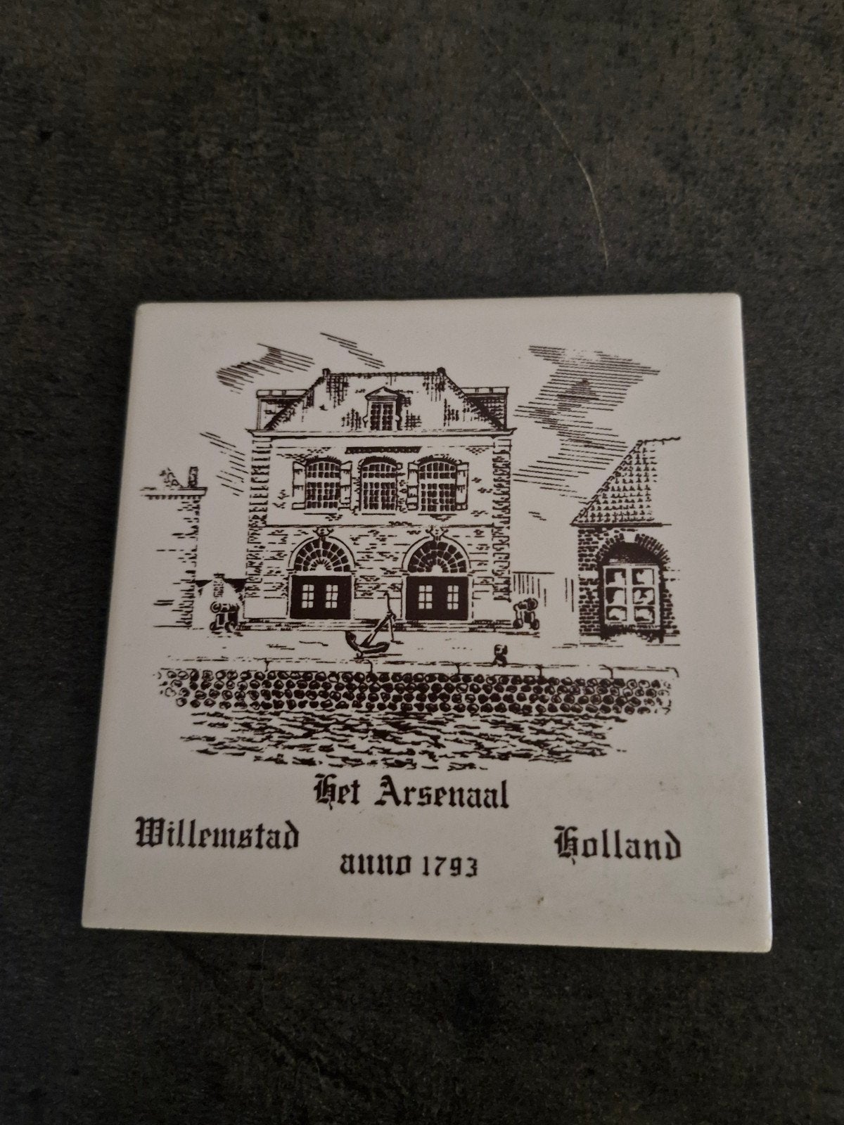 Tegeltje Willemstad Het Arsenaal anno 1793 Holland, Ophalen of Verzenden