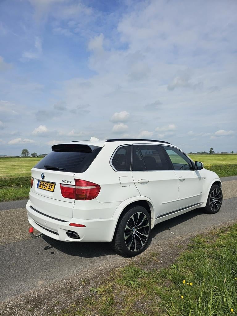 BMW X5 2009 Wit, Auto's, BMW, Particulier, X5, 4x4, ABS, Achteruitrijcamera, Benzine, Stationwagon, Automaat, Geïmporteerd, Wit