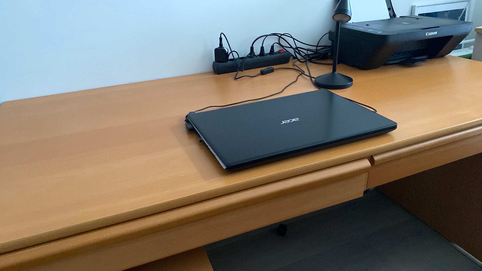 Mooi groot bureau, Huis en Inrichting, Ophalen, Zo goed als nieuw