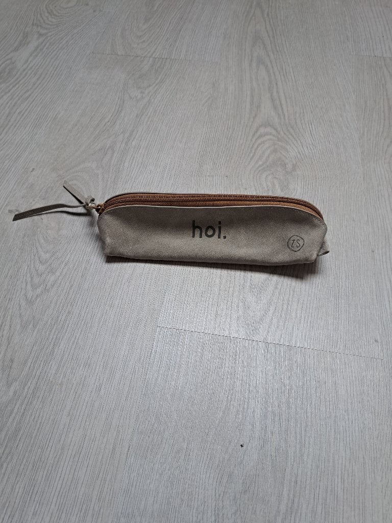etui (Zusss), Diversen, Schoolbenodigdheden, Ophalen of Verzenden, Gebruikt