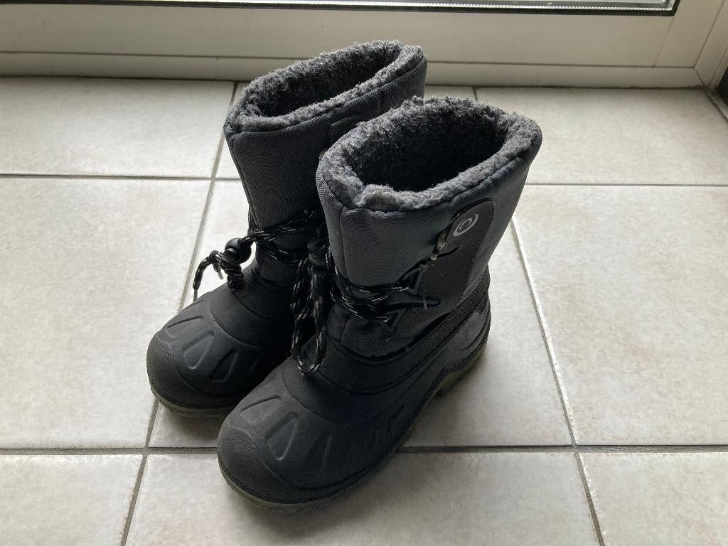 Snowboots maat 31 / 32, Kinderen en Baby's, Kinderkleding | Schoenen en Sokken, Jongen of Meisje, Ophalen of Verzenden, Laarzen