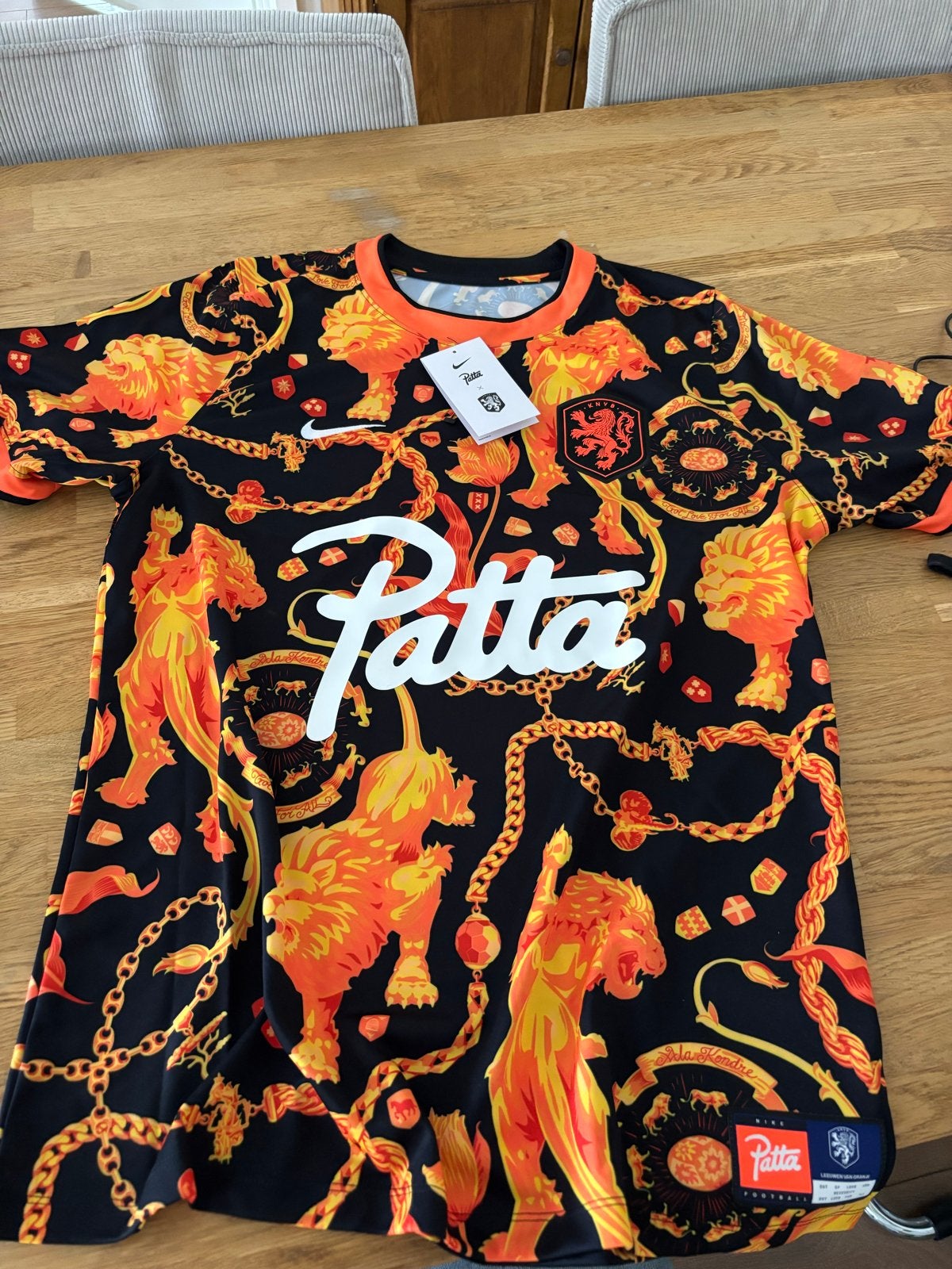 Nederlands elftal x Patta pre-training shirt - maat L, Ophalen of Verzenden, Nieuw, Shirt