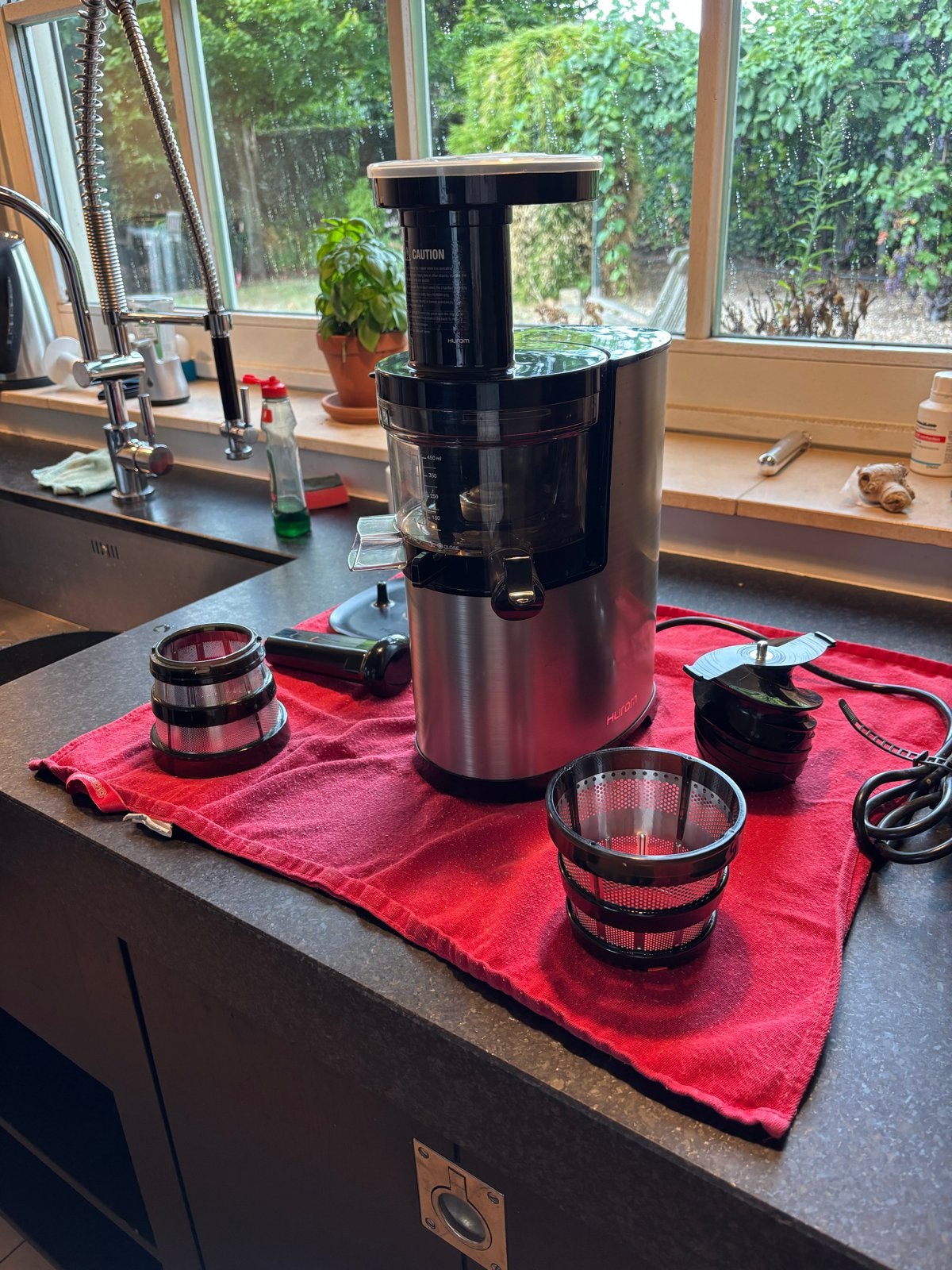 Hurom Slowjuicer H-AA - Zilver - Zo goed als nieuw, Ophalen of Verzenden, Zo goed als nieuw