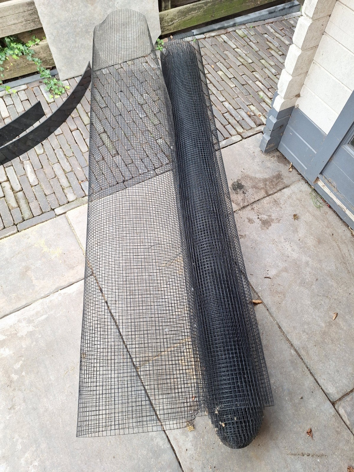 Zwart Volièregaas 12x12mm 1,2mm - ca. 8 meter, Ophalen, Zo goed als nieuw, Minder dan 10 meter, Gaas