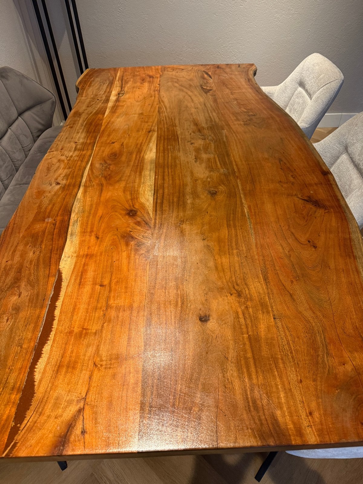 Mooie eettafel met boomstamblad, Ophalen, 100 tot 150 cm, 200 cm of meer, Zo goed als nieuw