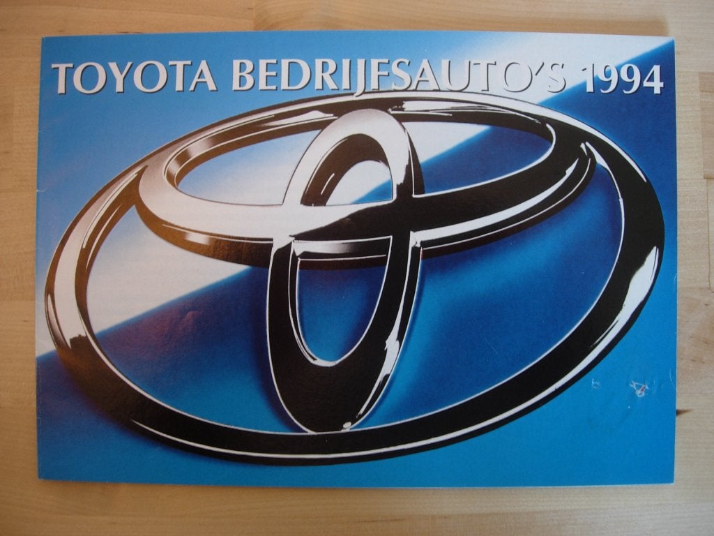 Toyota HiLux HiAce LiteAce LandCruiser Dyna Brochure 1994, Toyota, Ophalen of Verzenden, Zo goed als nieuw, Toyota