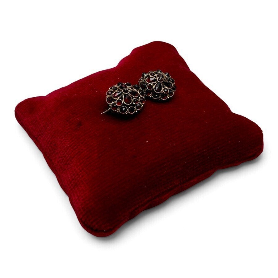 Gouden broche met twee bloemvormige chatons, Antiek en Kunst, Ophalen of Verzenden