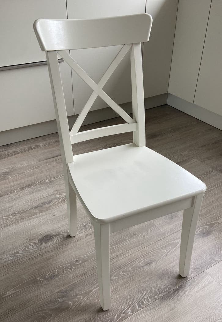 Witte IKEA eetkamerstoel hout, Huis en Inrichting, Stoelen, Ophalen, Wit, Zo goed als nieuw, Eén