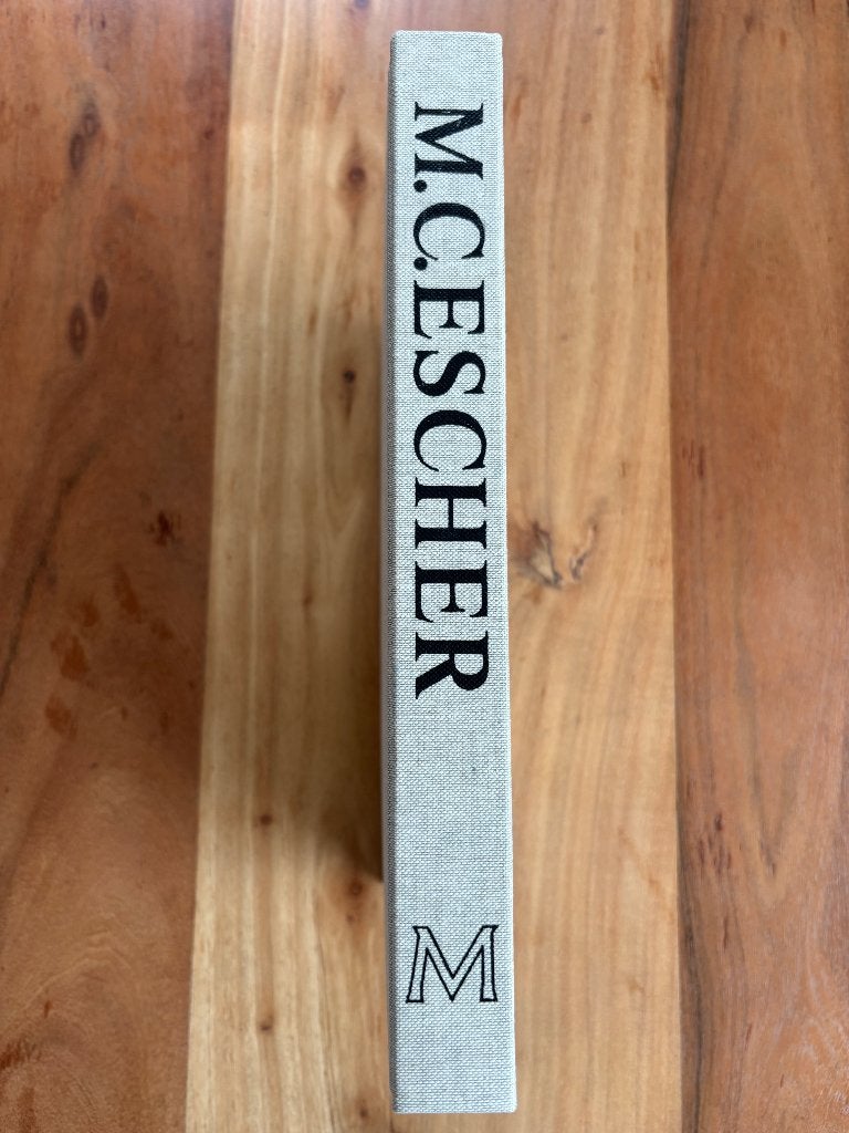 M C Escher, Boeken, Gelezen, Diverse auteurs, Ophalen of Verzenden, Overige onderwerpen
