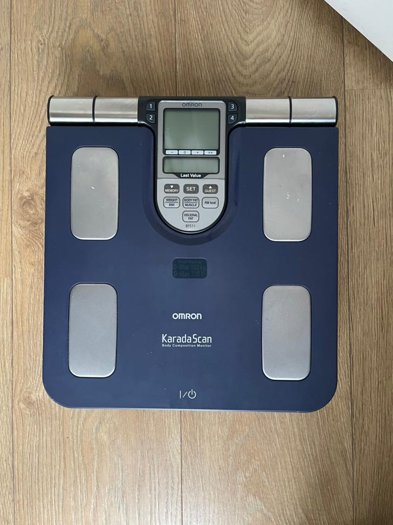 OMRON BF511 Personenweegschaal Digitaal, 1 tot 500 gram, 100 kg of meer, Ophalen of Verzenden, Personenweegschaal
